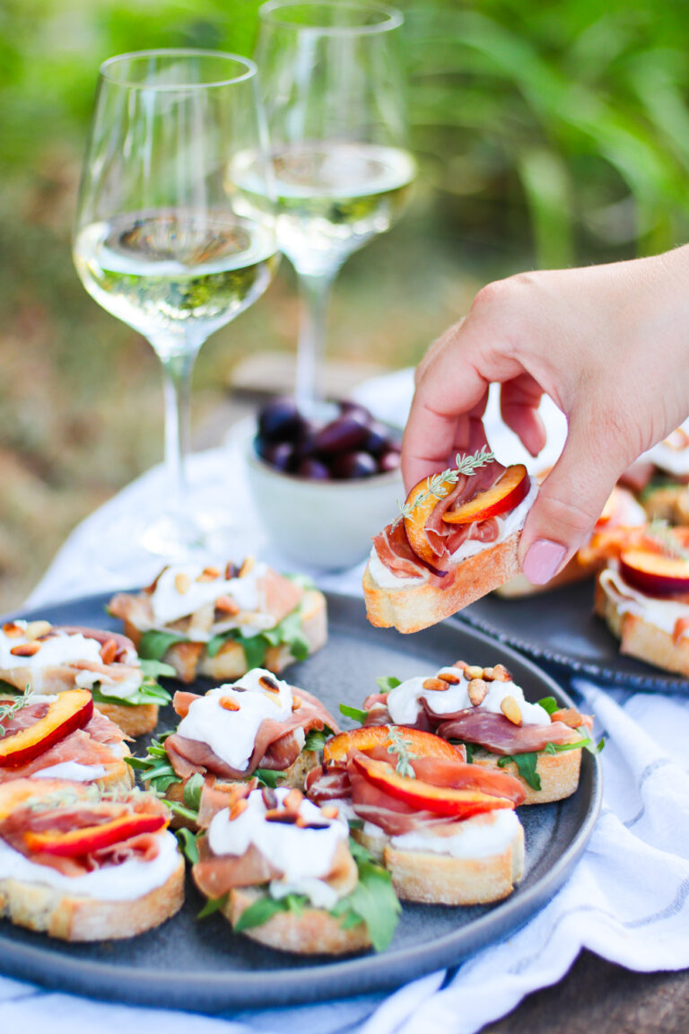 parmaschinken-crostini-nektarine-burrata-10
